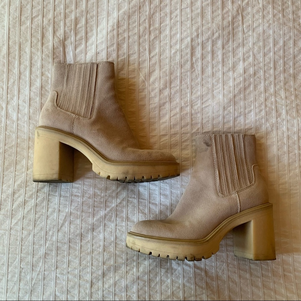 Dolce Vita Dune Suede Caster h2o Booties